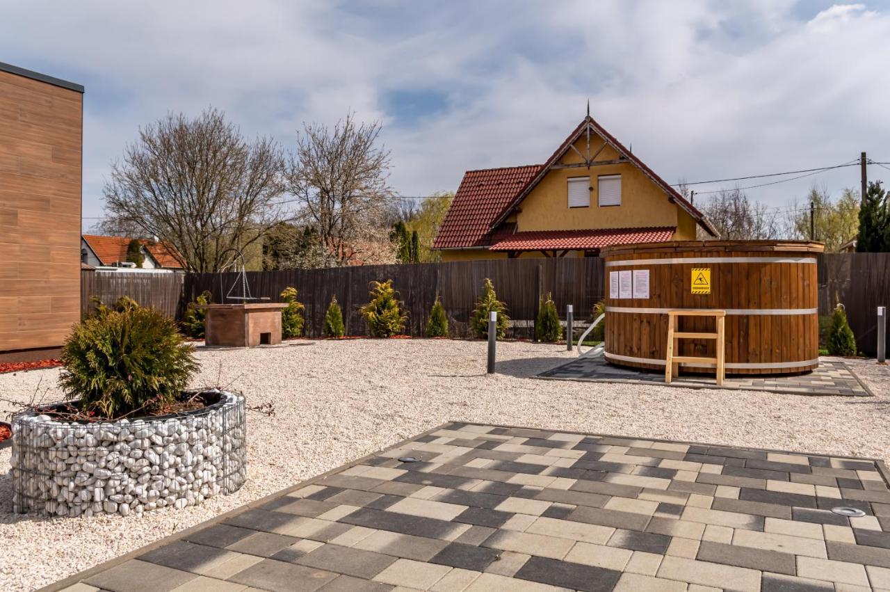H&H Apartments Poroszló Zewnętrze zdjęcie