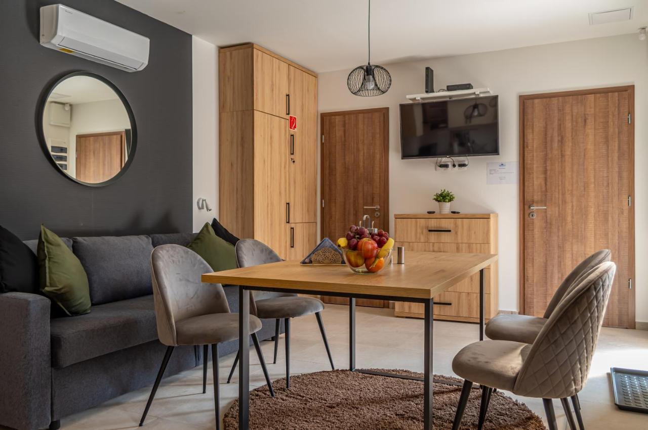 H&H Apartments Poroszló Zewnętrze zdjęcie