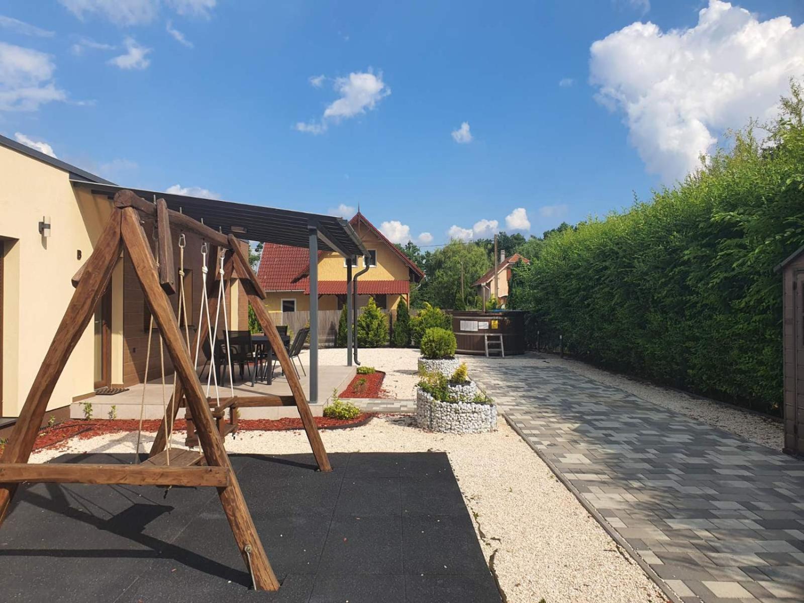 H&H Apartments Poroszló Zewnętrze zdjęcie